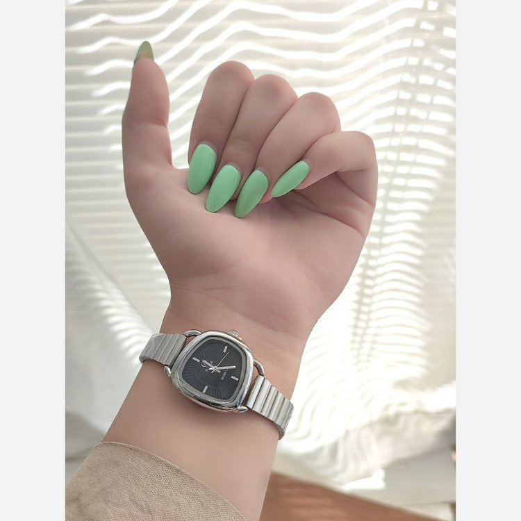 ساعت زنانه مارک flora