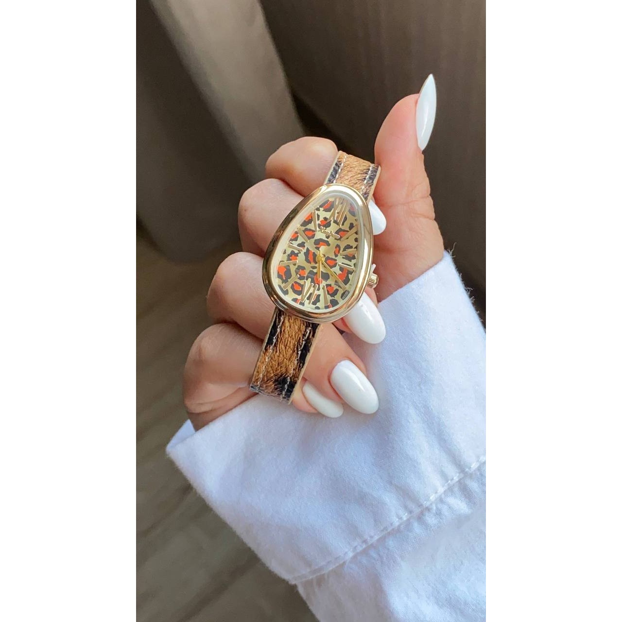 ساعت بند چرمی شیک زنانه در چندین رنگ طرح پلنگی