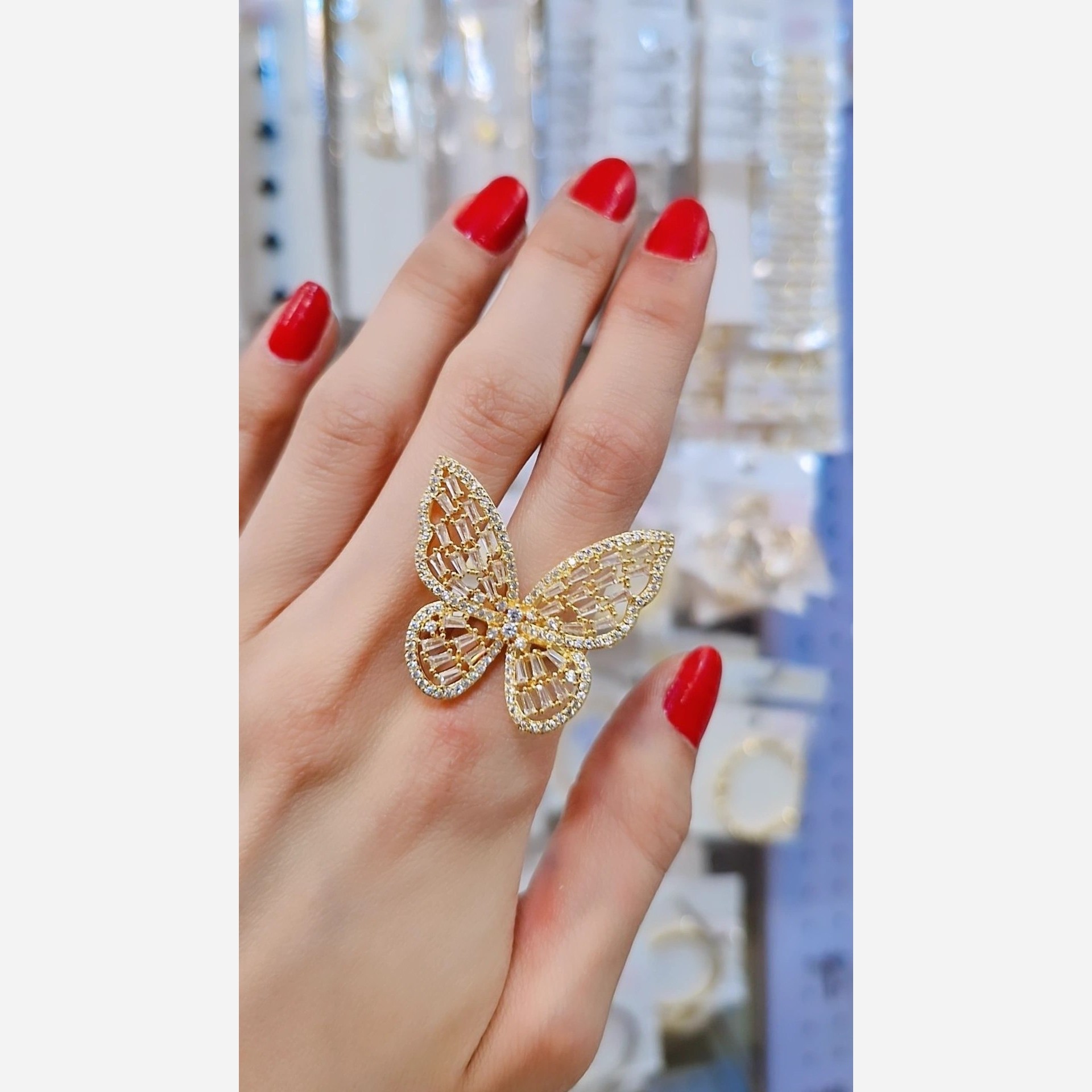 انگشتر پروانه ای رنگ ثابت شیک