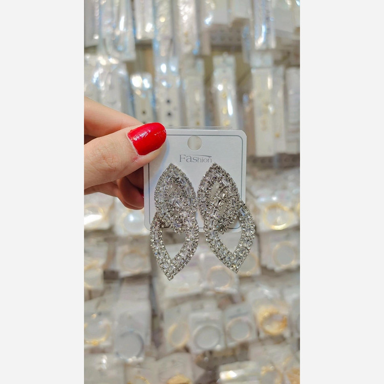 گوشواره زنانه رنگ ثابت باکیفیت متنوع جدید مناسب کادو
