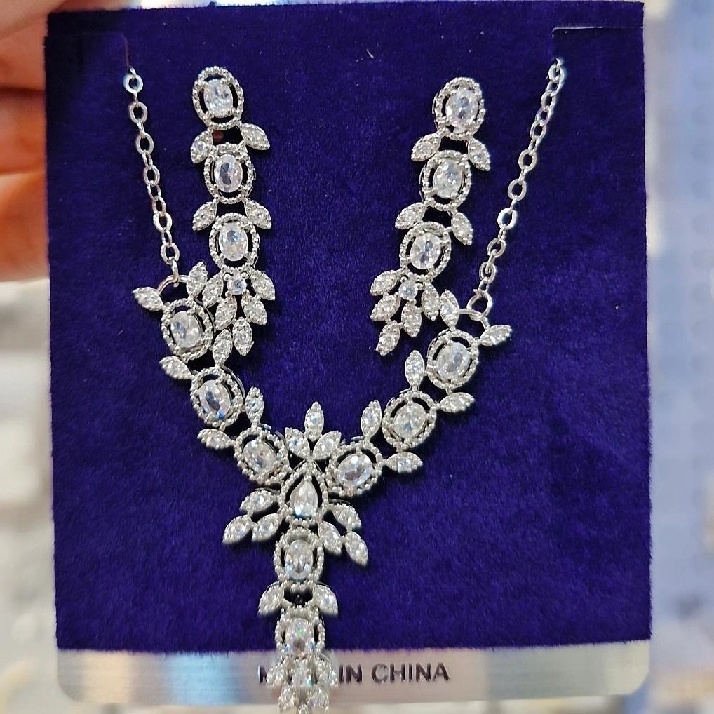 سرویس خارجی مارک فشن خارجی دوام رنگ بالا