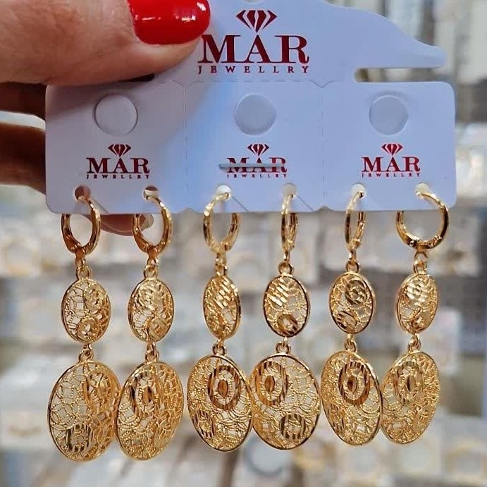 گوشواره زنانه خارجی مدل آویزی شیک طرح طلا