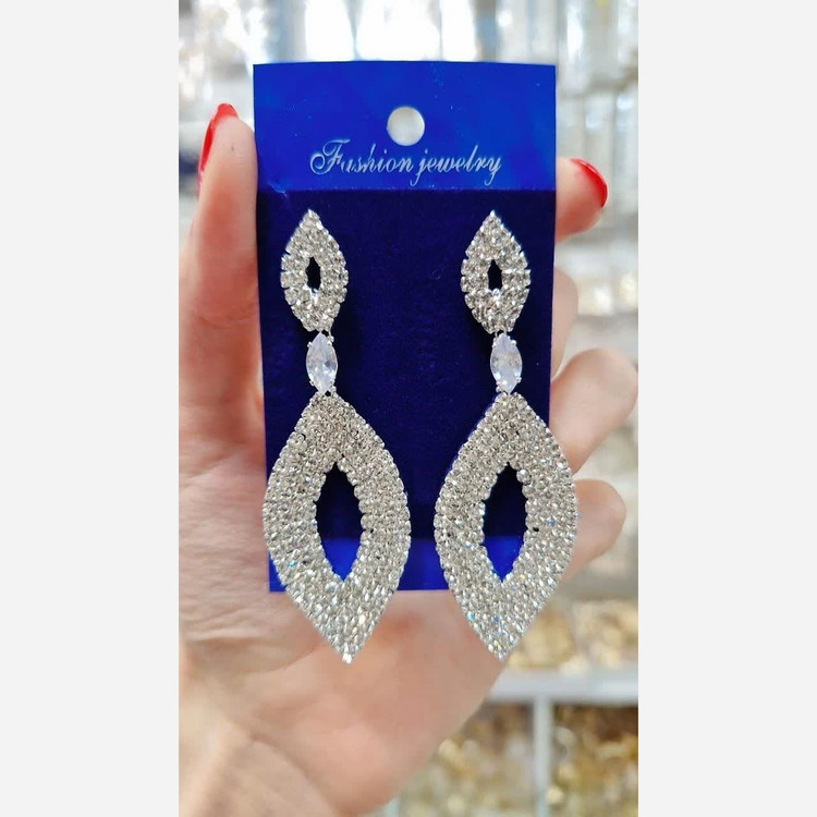 گوشواره طرح جواهری نگینی رنگ ثابت