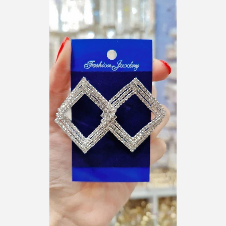 گوشواره طرح جواهری نگینی رنگ ثابت