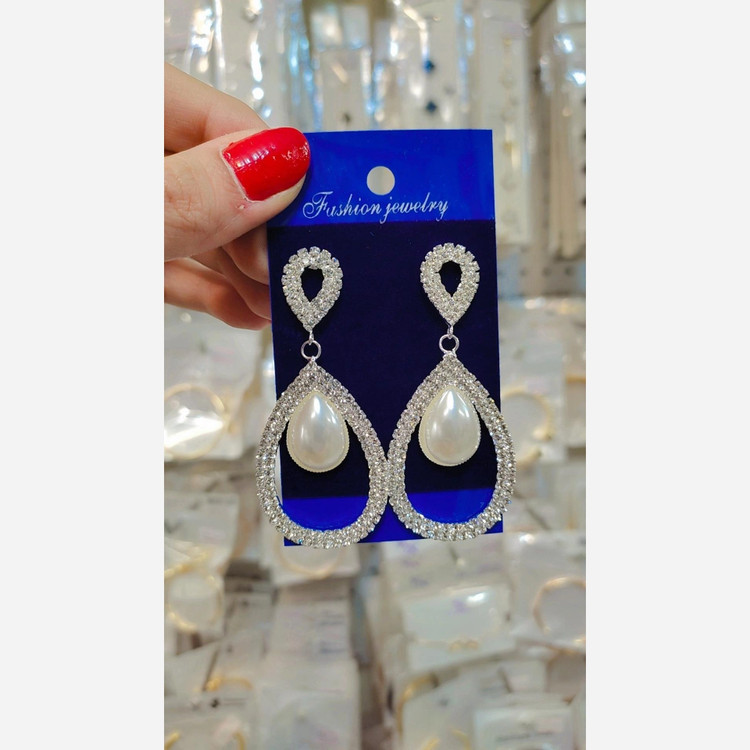 گوشواره طرح جواهری نگینی رنگ ثابت
