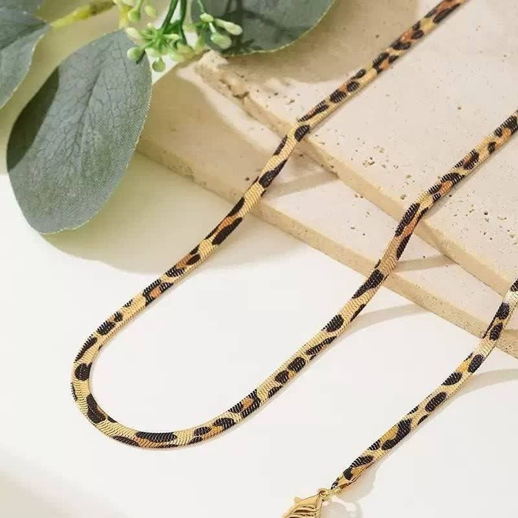 ست گردنبند و دستبند پلنگی زنانه