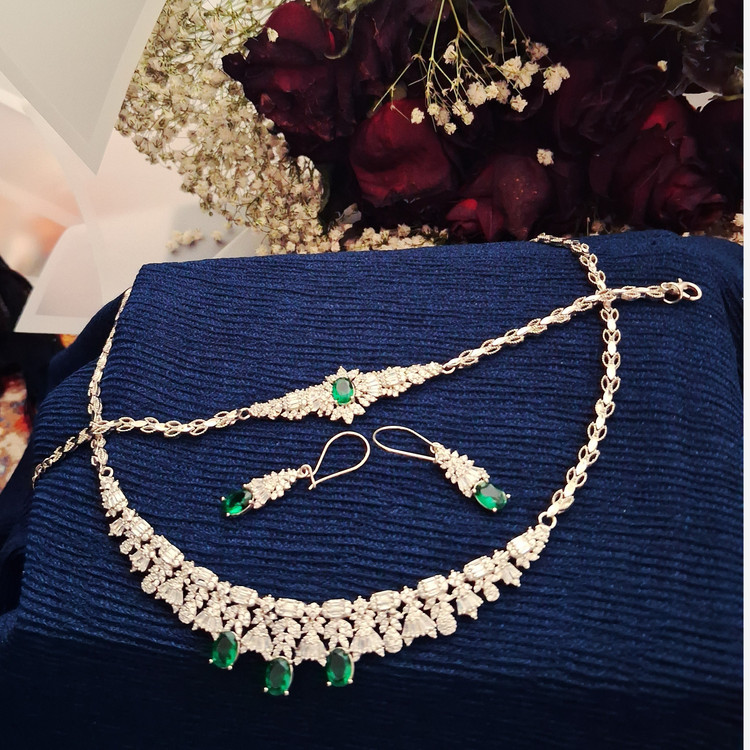 سرویس نقره کوب جواهری رنگ ثابت زنانه