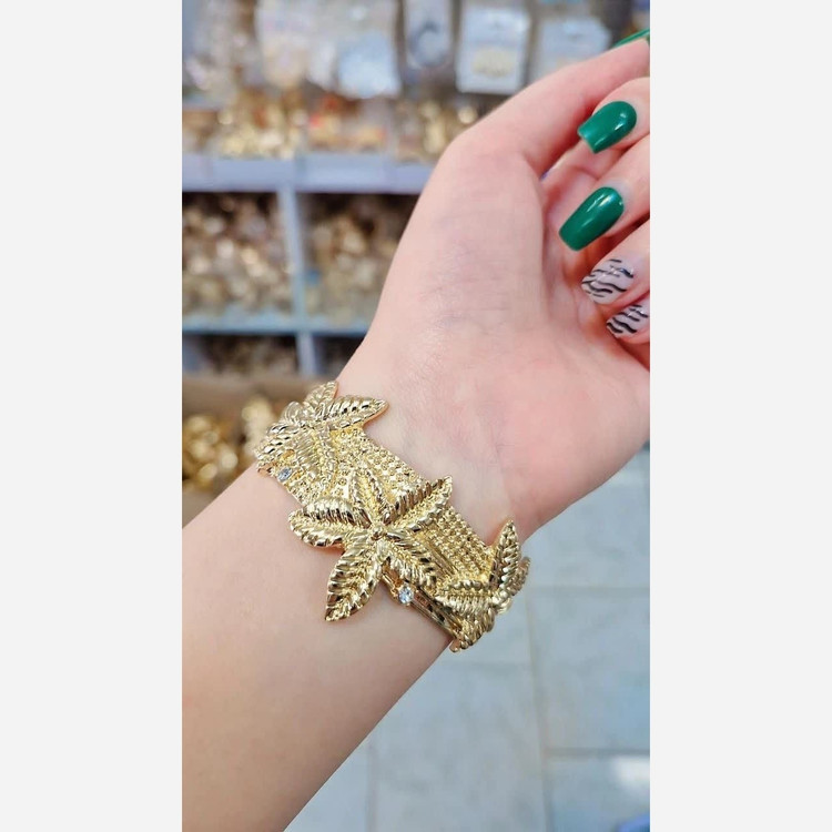 دستبند بنگل زنانه رنگ ثابت مارک خارجی
