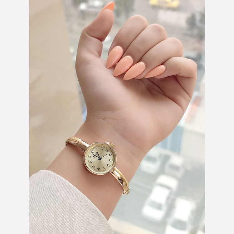ساعت النگویی زنانه نگین دارmarzido