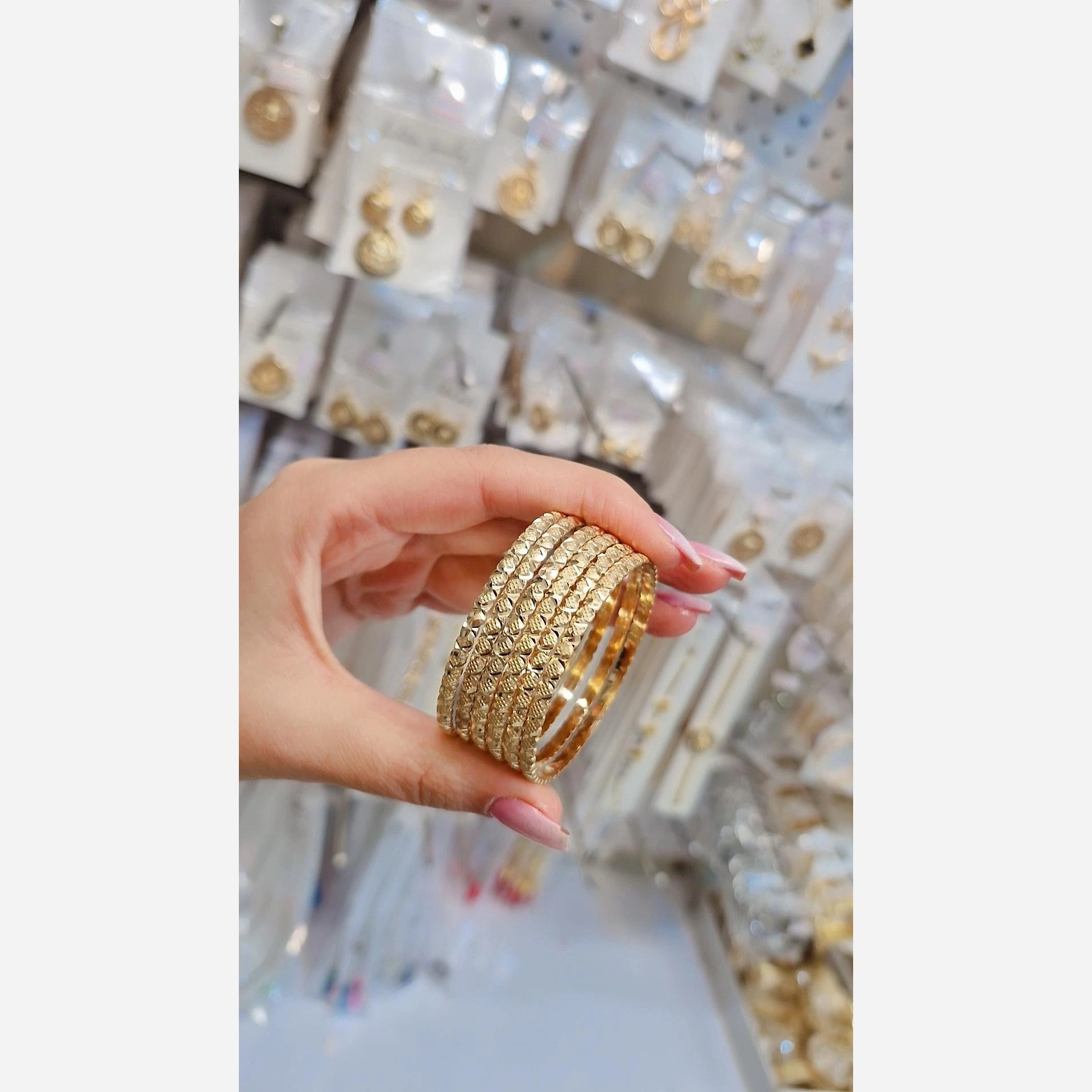 النگو رنگ ثابت زنانه طرح طلا پک شش عددی