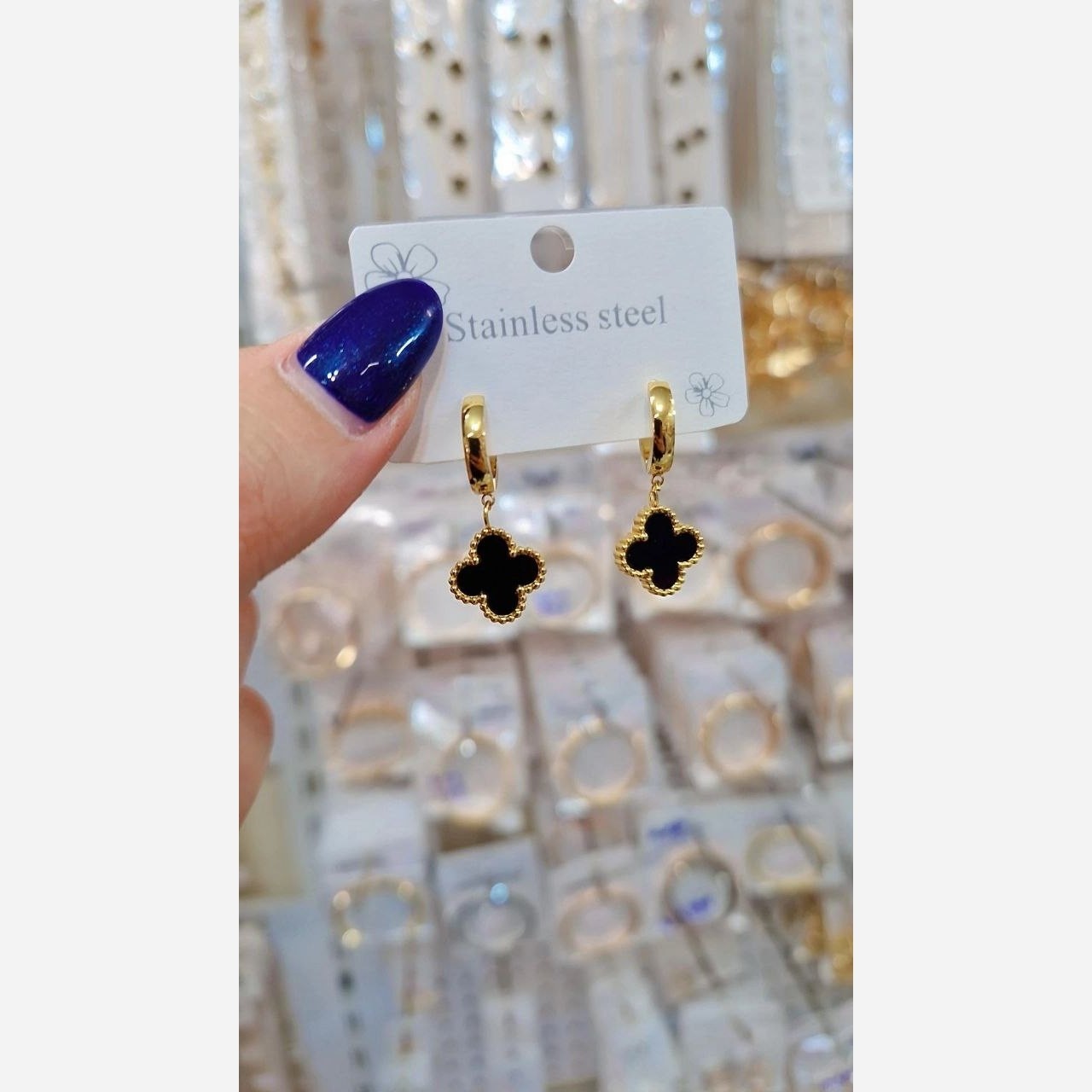 گوشواره رنگ ثابت ونکلیف زنانه مارک استیل اصل