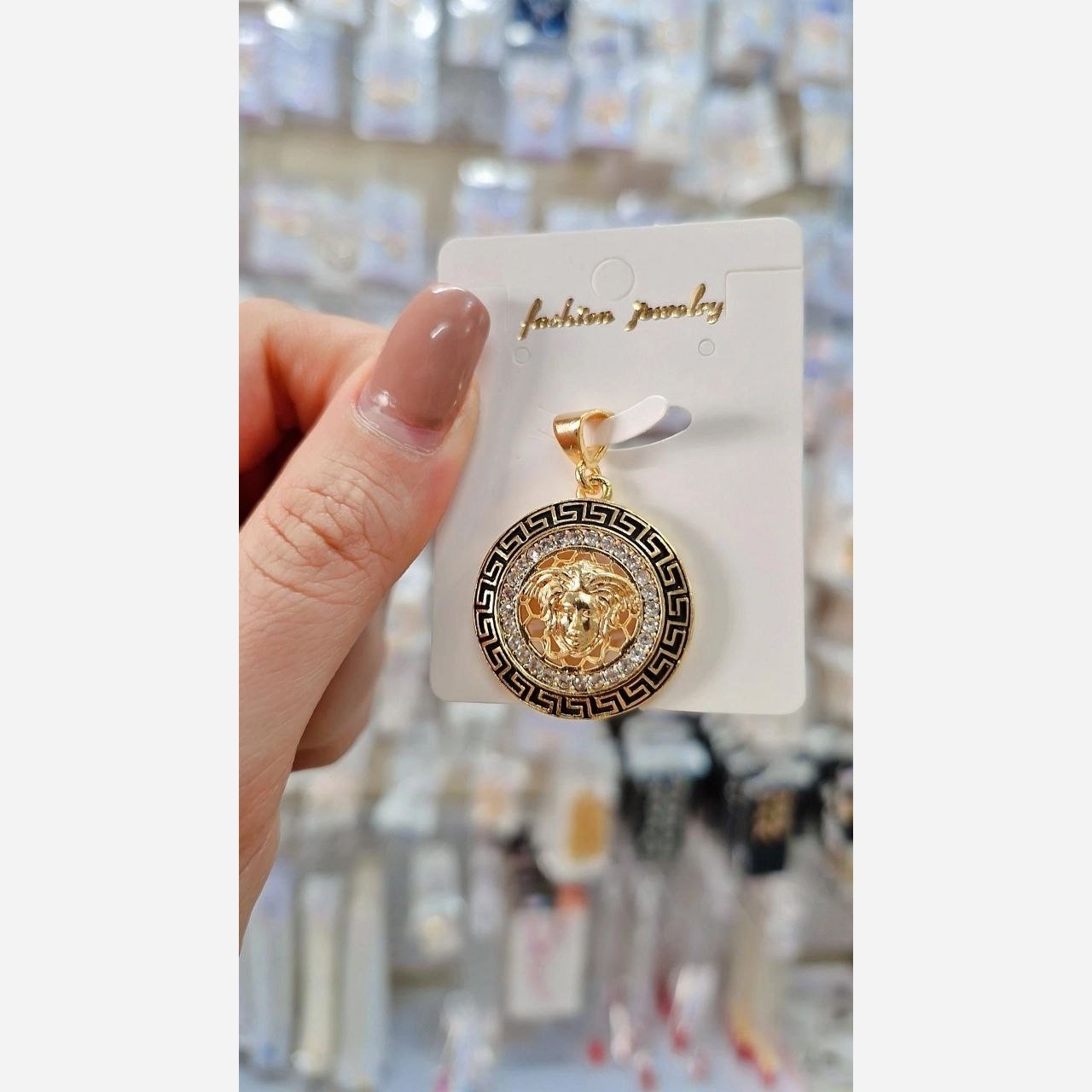 پلاک سیاه قلم رنگ ثابت ورساچه