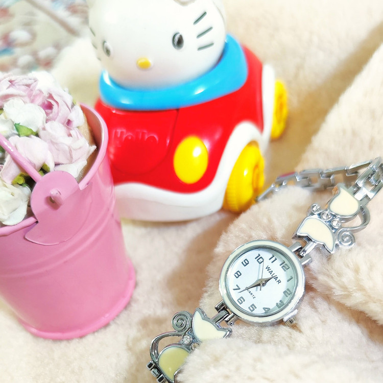 ساعت مچی عقربه ای دخترانه والار مدل گربه اشرافی