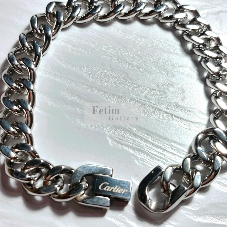 دستبند مردانه کارتیر اصلی حک خورده رنگ ثابت 22سانت در 8 میل