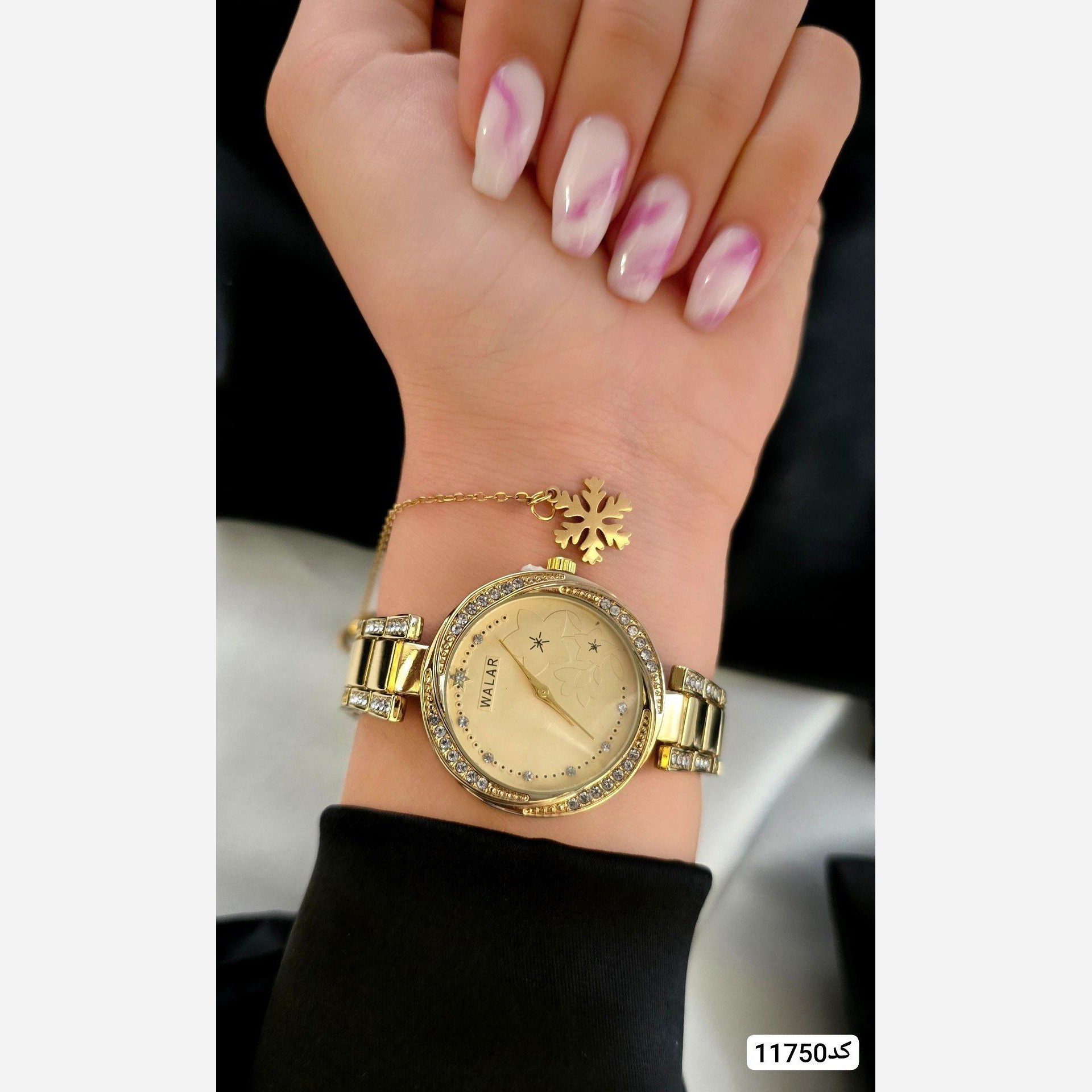 ساعت دخترانه با آویز ساعت مارک والار
