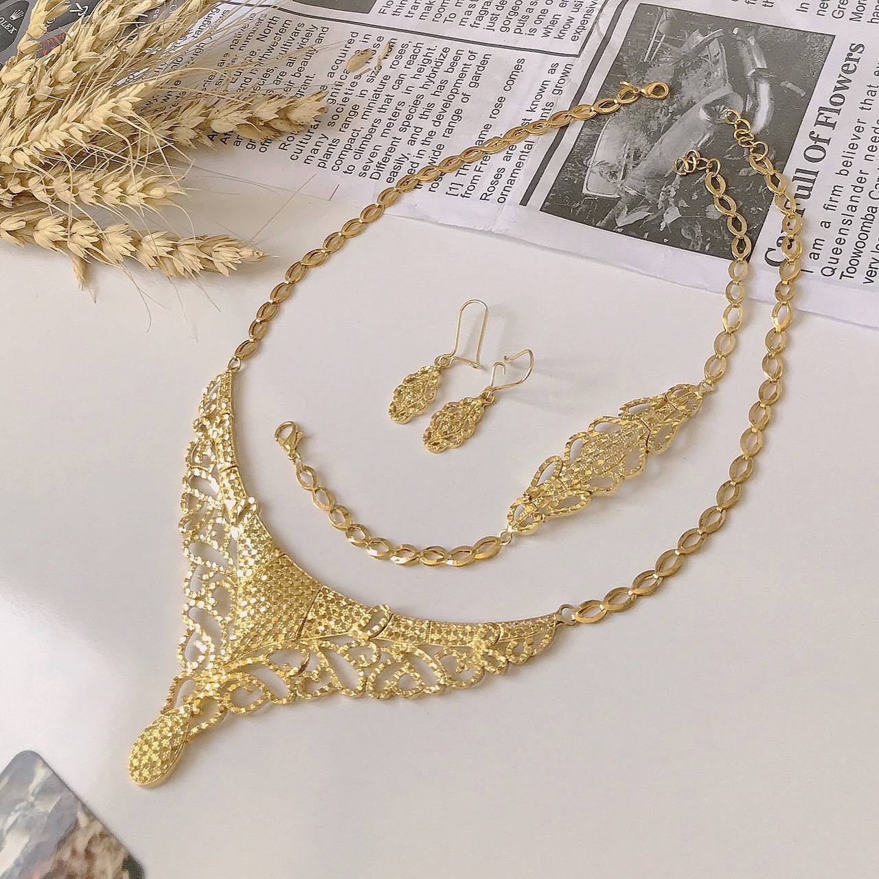 سرویس کامل گردنی و دستبند و گوشواره برنجی در دو طرح مختلف کد 25575