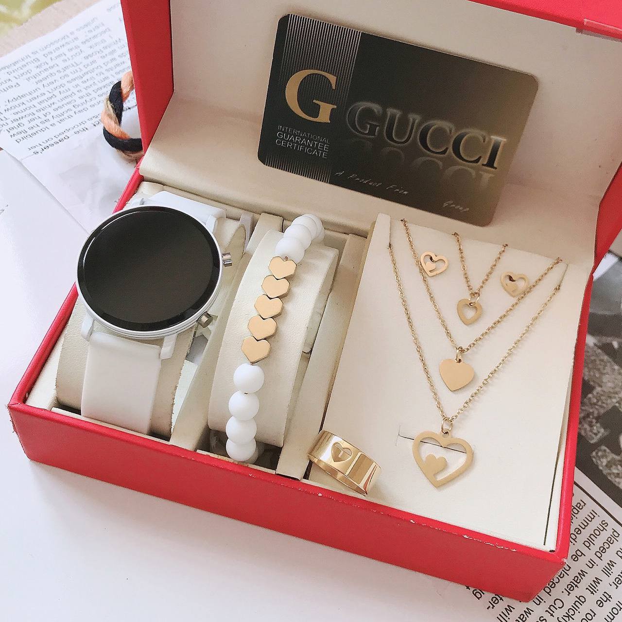 ست ساعت و نیم ست سه لاینه و انگشتر و دستبند زنانه طرح قلب ساعت ال ای دی درجه یک کد 260978