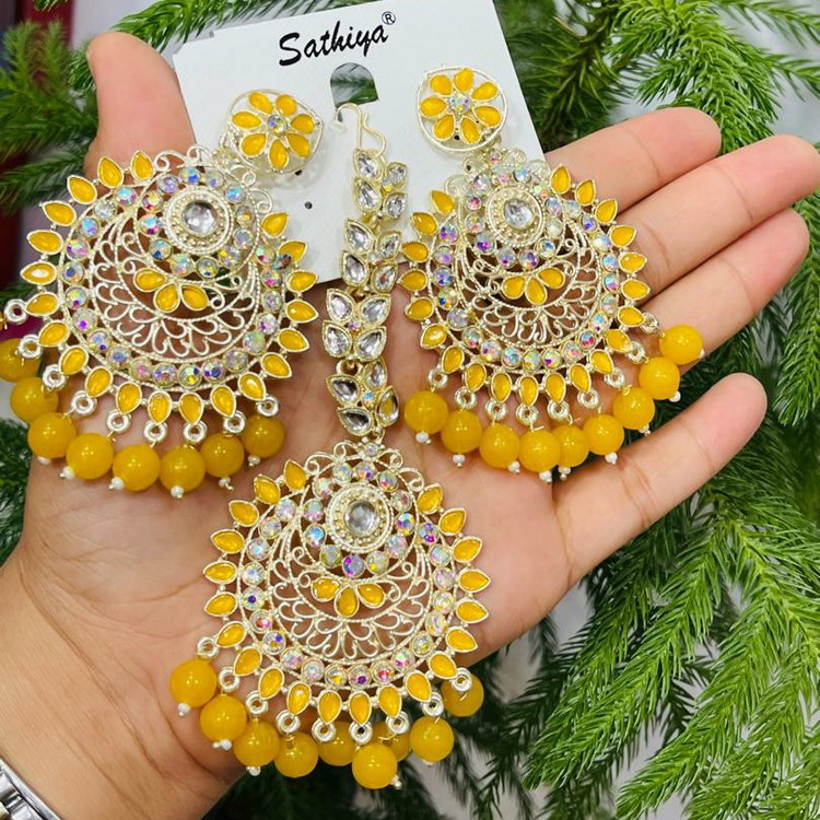 نیمست گوشواره و آویز پیشانی مرواریدی