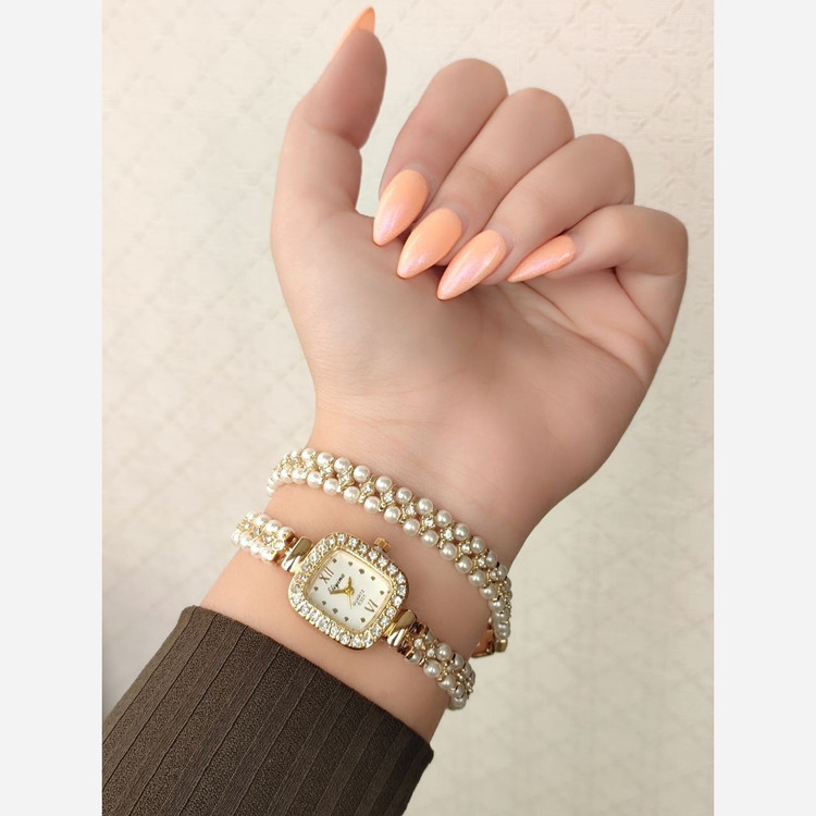 ساعت زنانه و دخترانه مجلسی کد 82