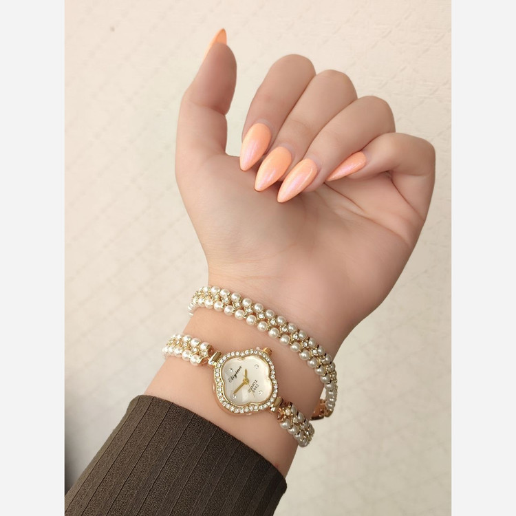 ساعت زنانه و دخترانه مجلسی کد 82