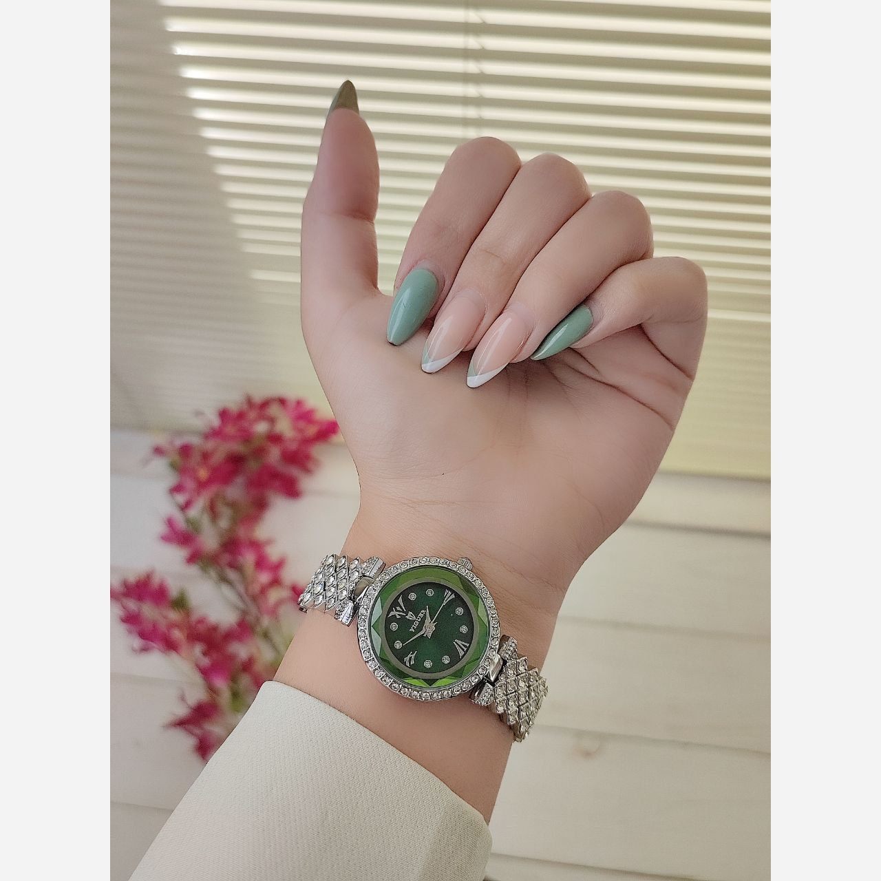 ساعت مچی زنانه و دخترانه کد 8جدید