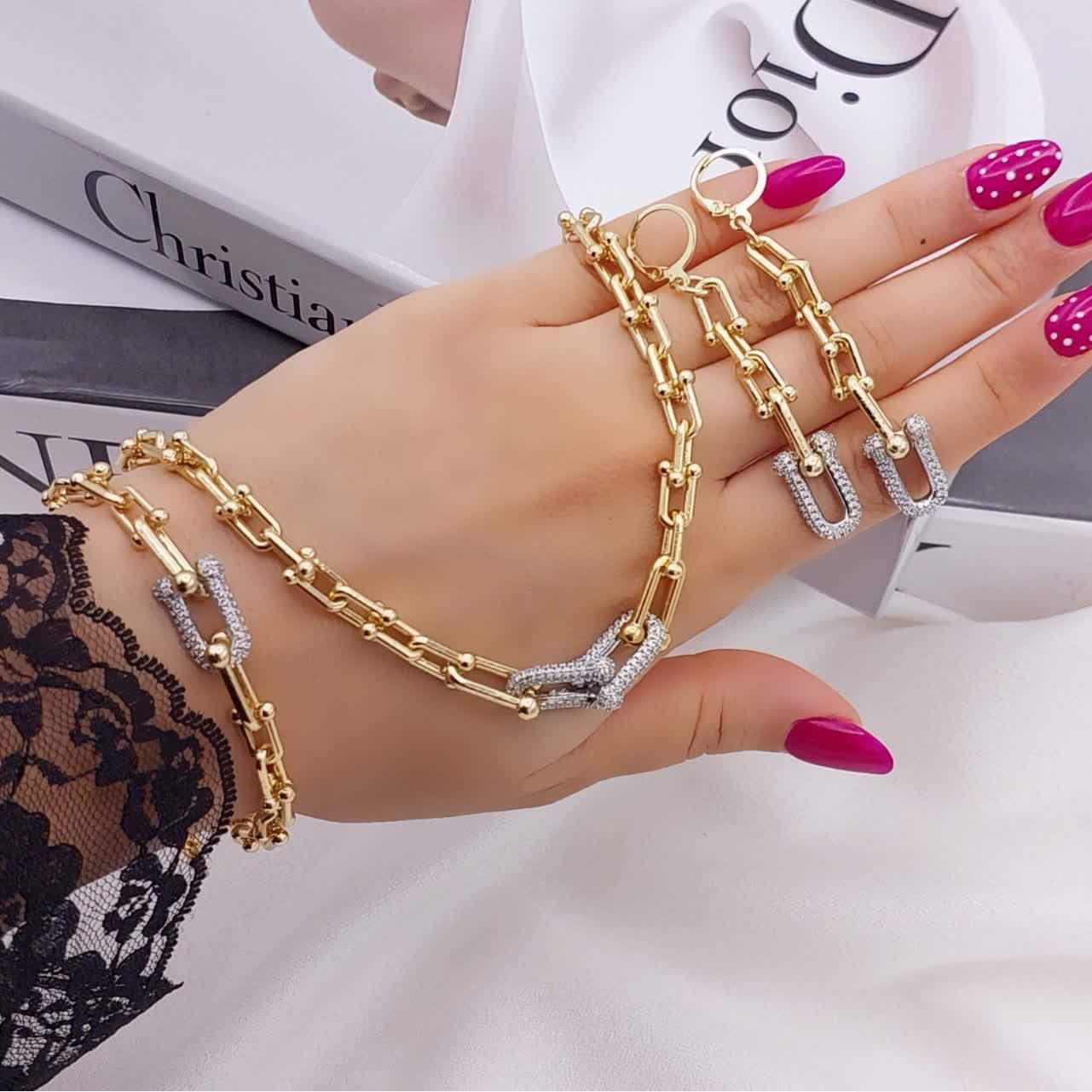 سرویس تیفانی سرویس زنانه  طرح طلا کد 105 جدید