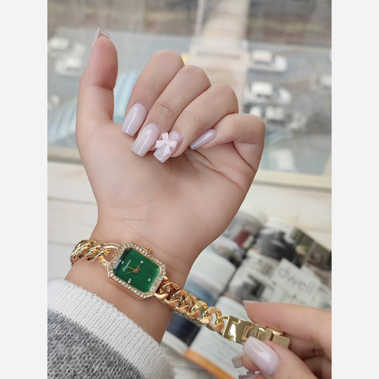 ساعت مچی زنانه و دخترانه برند الینا کد4 جدید رنگ ثابت
