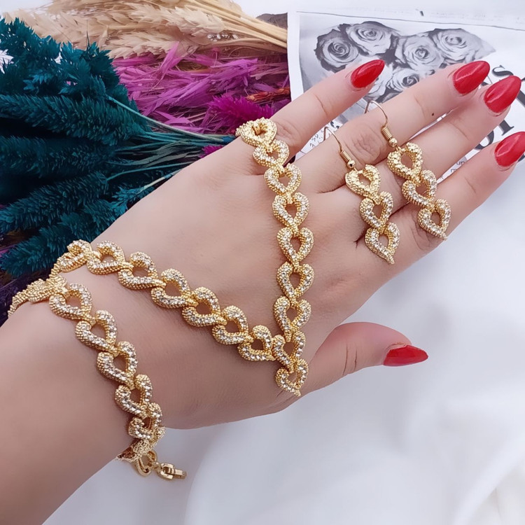سرویس زنانه ست شیک و مجلسی رنگ ثابت دوام رنگ بالا بالا کد 66جدید