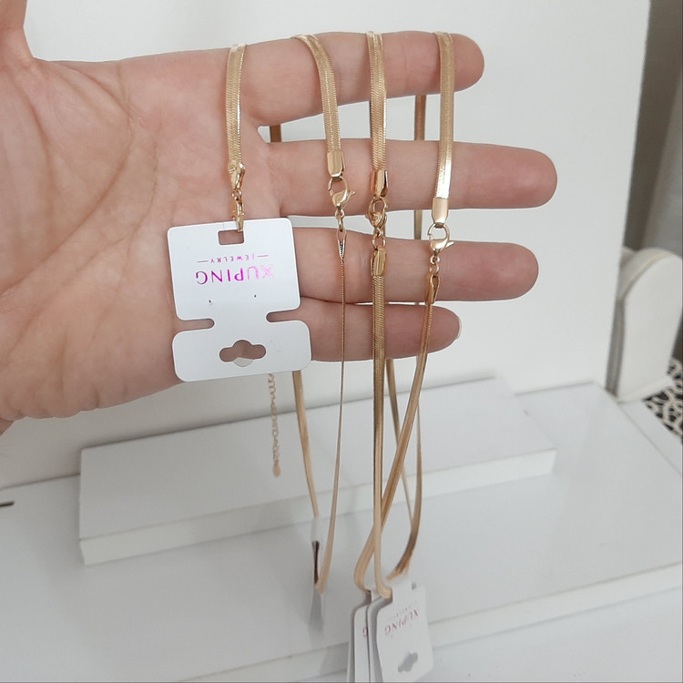 گردنبند ماری ژوپینگ رنگ ثابت با آبکاری طلا و مناسب استفاده مدام ورق بزنید لطفا