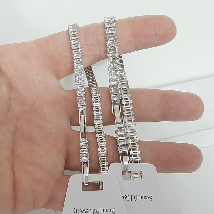 دستبند تنیسی وارداتی رنگ ثابت فوق العاده شیک با آبکاری طلا سفید ورق بزنید لطفا