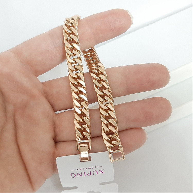دستبند ژوپینگ کاملا رنگ ثابت پهن با آبکاری طلا و استفاده مدام ورق بزنید لطفا