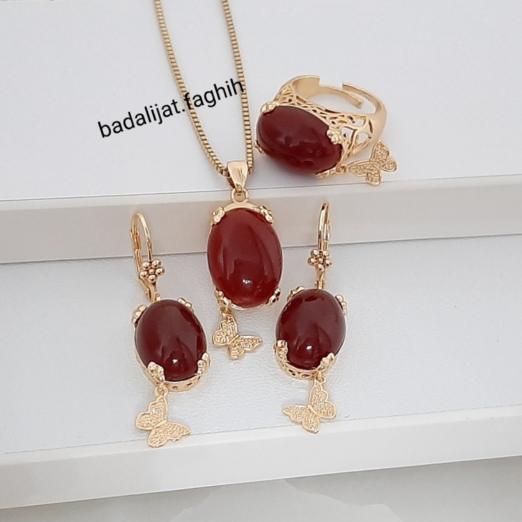 سرویس عقیق رنگ ثابت با آبکاری طلا و مناسب استفاده روزانه ورق بزنید لطفا
