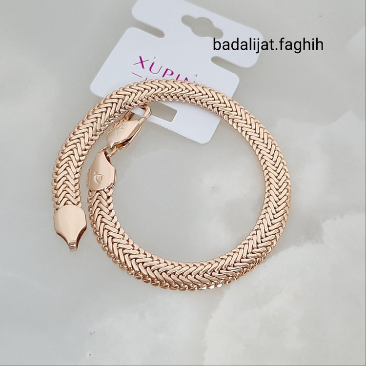 دستبند ژوپینگ رنگ ثابت طرح ماری با آبکاری طلا و مناسب استفاده مدام ورق بزنید لطفا