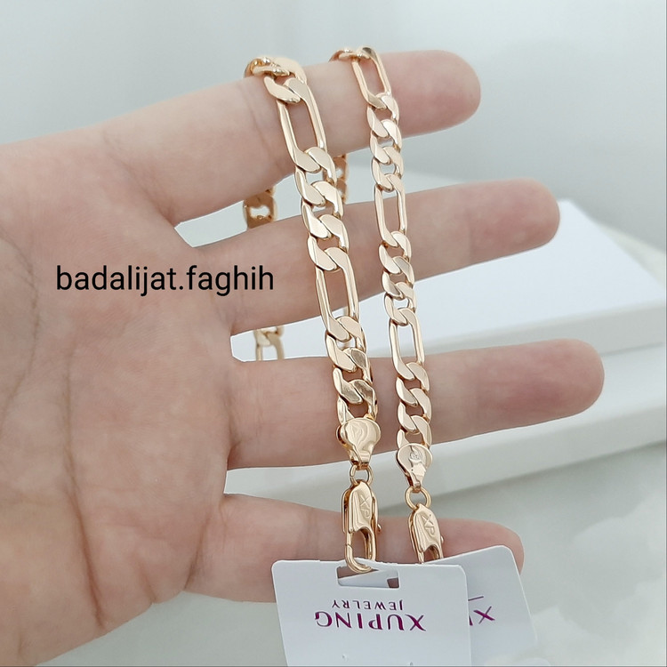 دستبند ژوپینگ فیگارو در دو پهنا حک خورده با آبکاری طلا و کاملا رنگ ثابت ورق بزنید و توضیحات رو بخونید لطفا