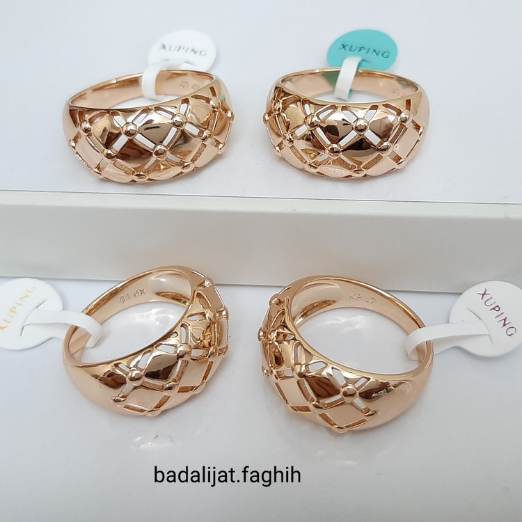 انگشتر ژوپینگ رنگ ثابت حک خورده و مناسب استفاده روزانه ورق بزنید لطفا