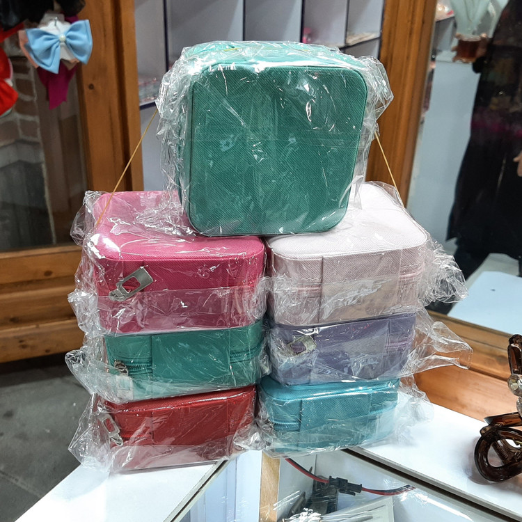 جعبه جواهرات چرم در 8 رنگبندی جذاب فوق العاده شیک و کاربردی ورق بزنید لطفا