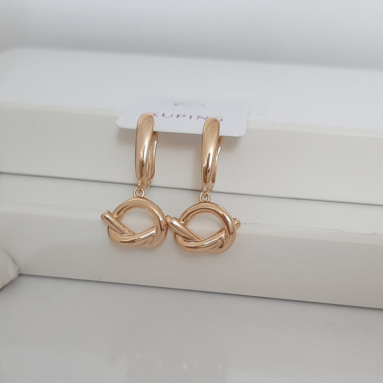 گوشواره ژوپینگ کاملا رنگ ثابت با طلا مونمیزنه و مناسب استفاده مدام ورق بزنید لطفا