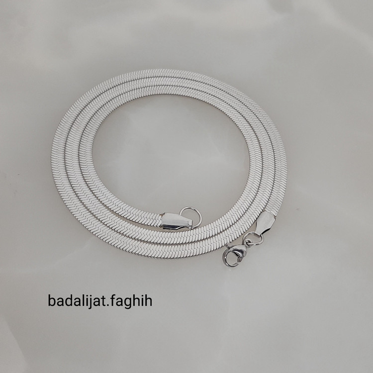 گردنبند ماری استیل رنگ ثابت درجه یک با آبکاری طلا سفید ورق بزنید لطفا