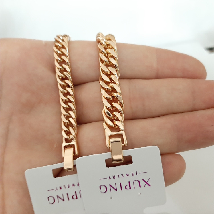 دستبند ژوپینگ کاملا رنگ ثابت با آبکاری طلا حک خورده با ارسال رایگان به کل کشور ورق بزنید و توضیحات رو بخونید لطفا