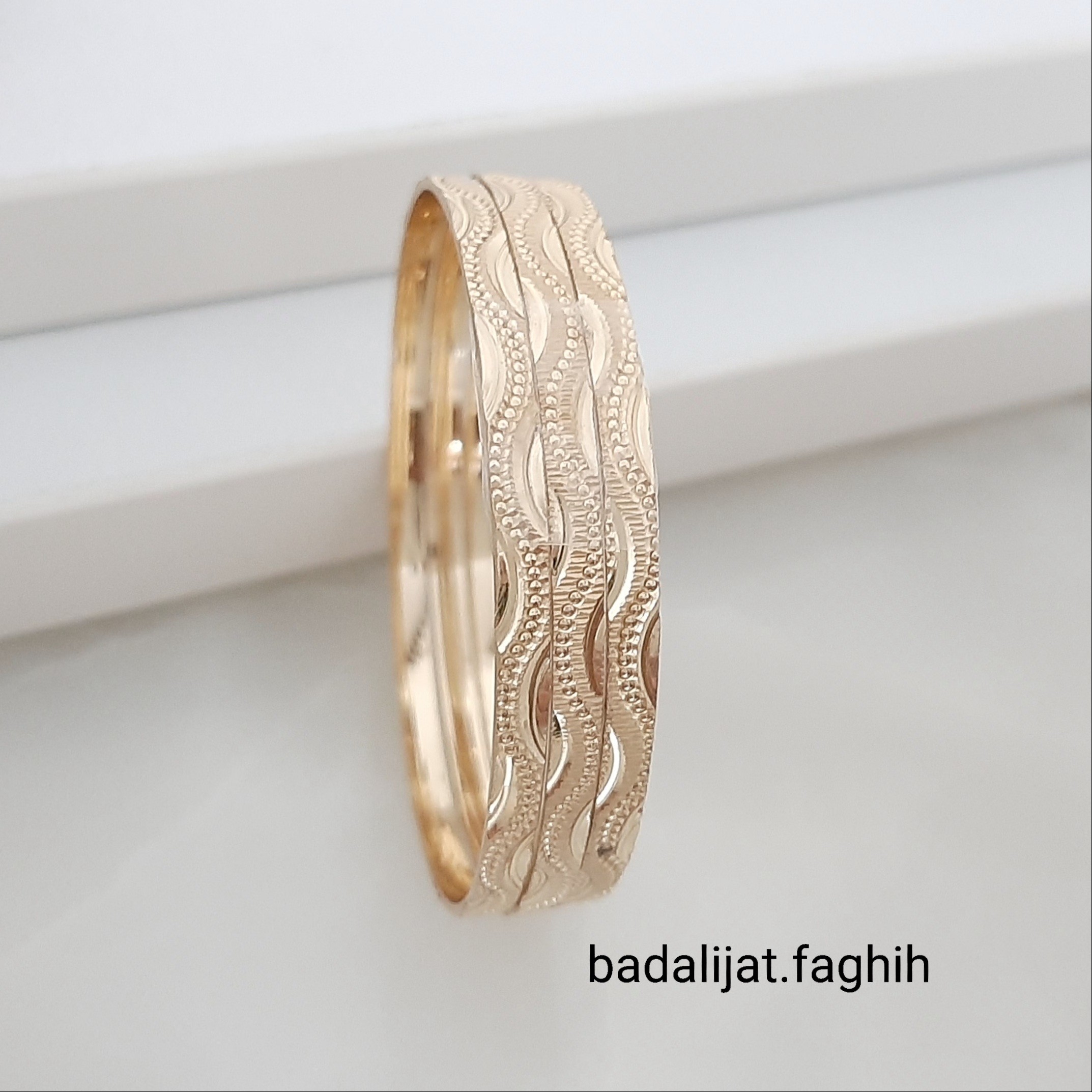 النگو طلاروس وارداتی پک 3 تایی بسیار با کیفیت و فوق العاده شیک کاملا رنگ ثابت و مناسب استفاده دائم