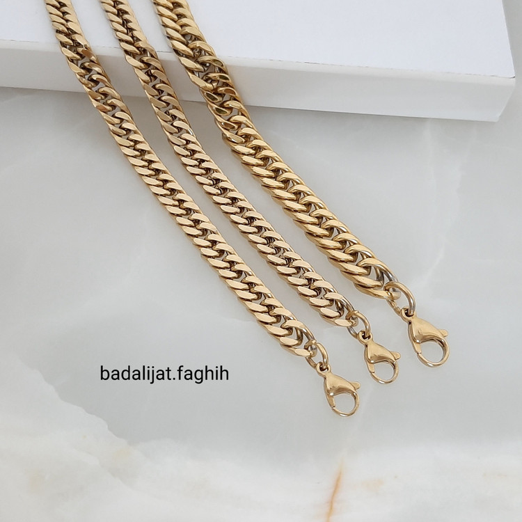 دستبند رنگ ثابت کارتیه استیل جنس وارداتی درجه یک و مناسب استفاده روزانه