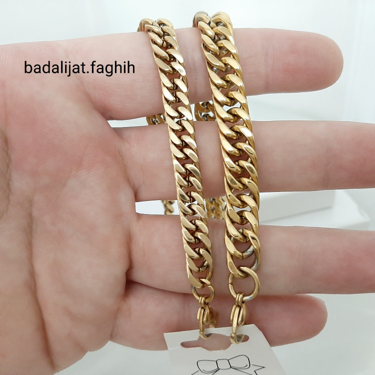دستبند رنگ ثابت کارتیه استیل جنس وارداتی درجه یک و مناسب استفاده روزانه
