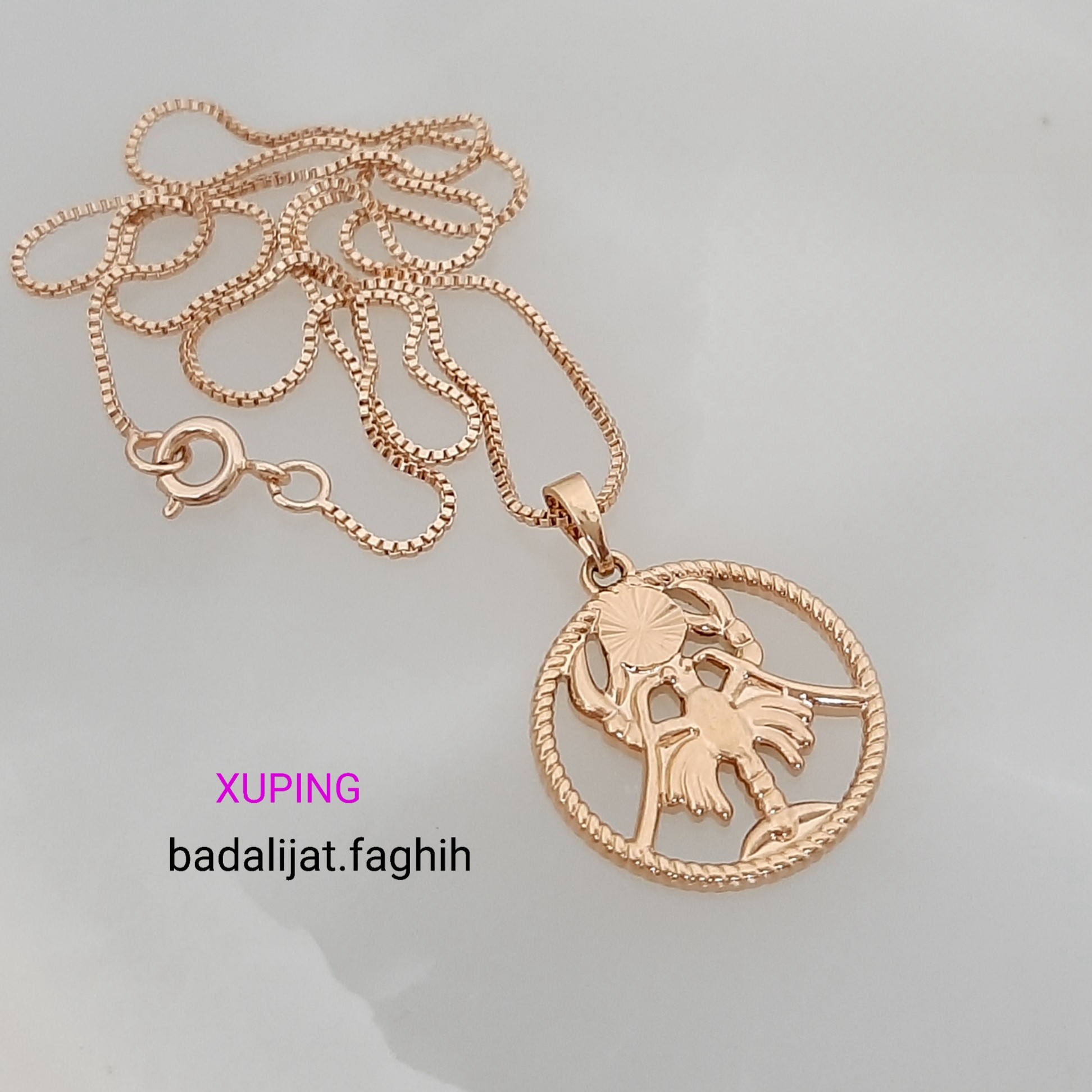 پلاک زنجیر ژوپینگ نماد آبان ماه کاملا رنگ ثابت و با آبکاری طلا ورق بزنید و توضیحات رو بخونید