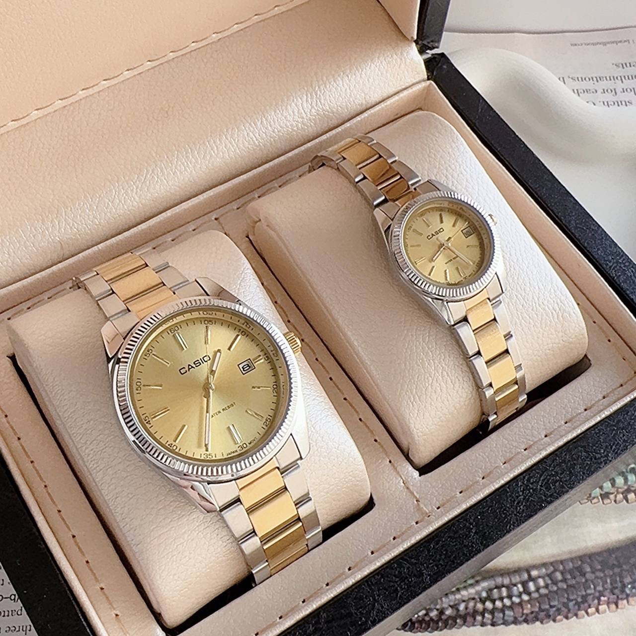 ساعت مچی زنانه و مردانه تک کاسیو استیل تاریخدار حک موتور ژاپن مارک معروف CASIO نمونه درجه یک ارسال رایگان