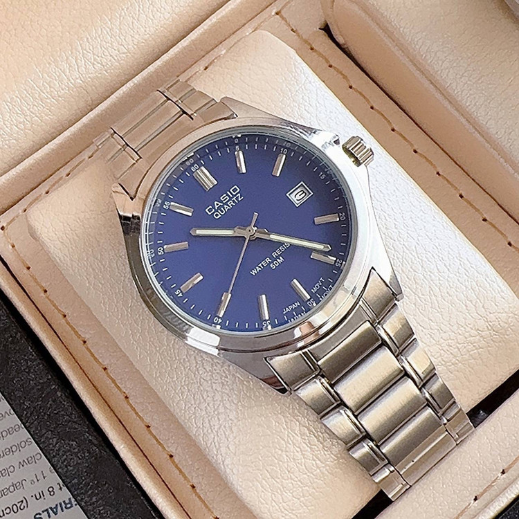 ساعت مچی زنانه و مردانه تک کاسیو استیل تاریخدار حک موتور ژاپن مارک معروف CASIO نمونه درجه یک ارسال رایگان