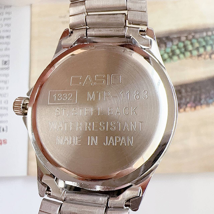 ساعت مچی زنانه و مردانه تک کاسیو استیل تاریخدار حک موتور ژاپن مارک معروف CASIO نمونه درجه یک ارسال رایگان