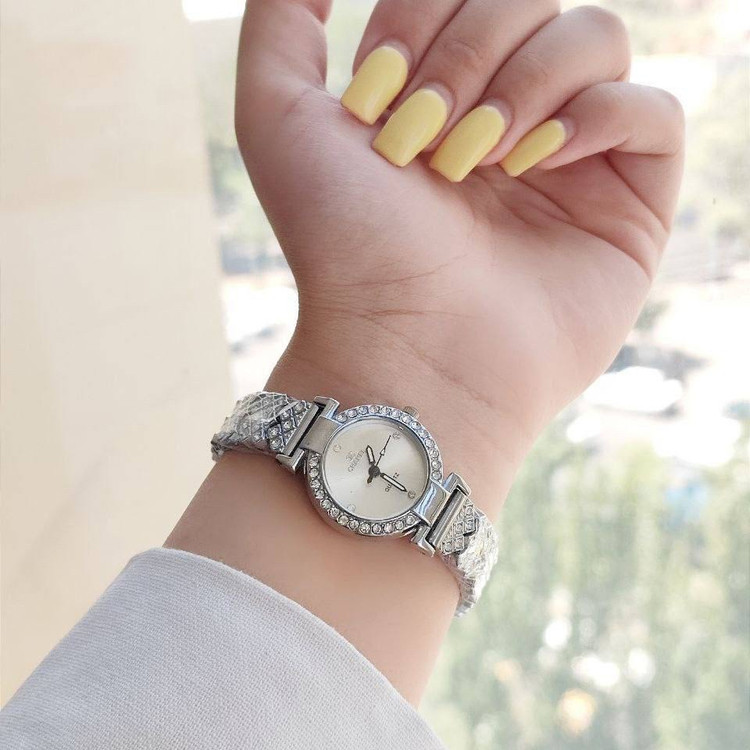 ساعت زنانه و دخترانه فول نگین مارک چنل chanel طلایی و نقره ای ارسال رایگان