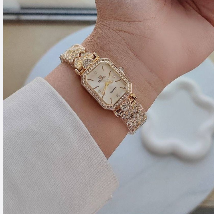 ساعت مچی زنانه و دخترانه فول نگین مارک چنل Chanel طلایی و نقره ای ارسال رایگان