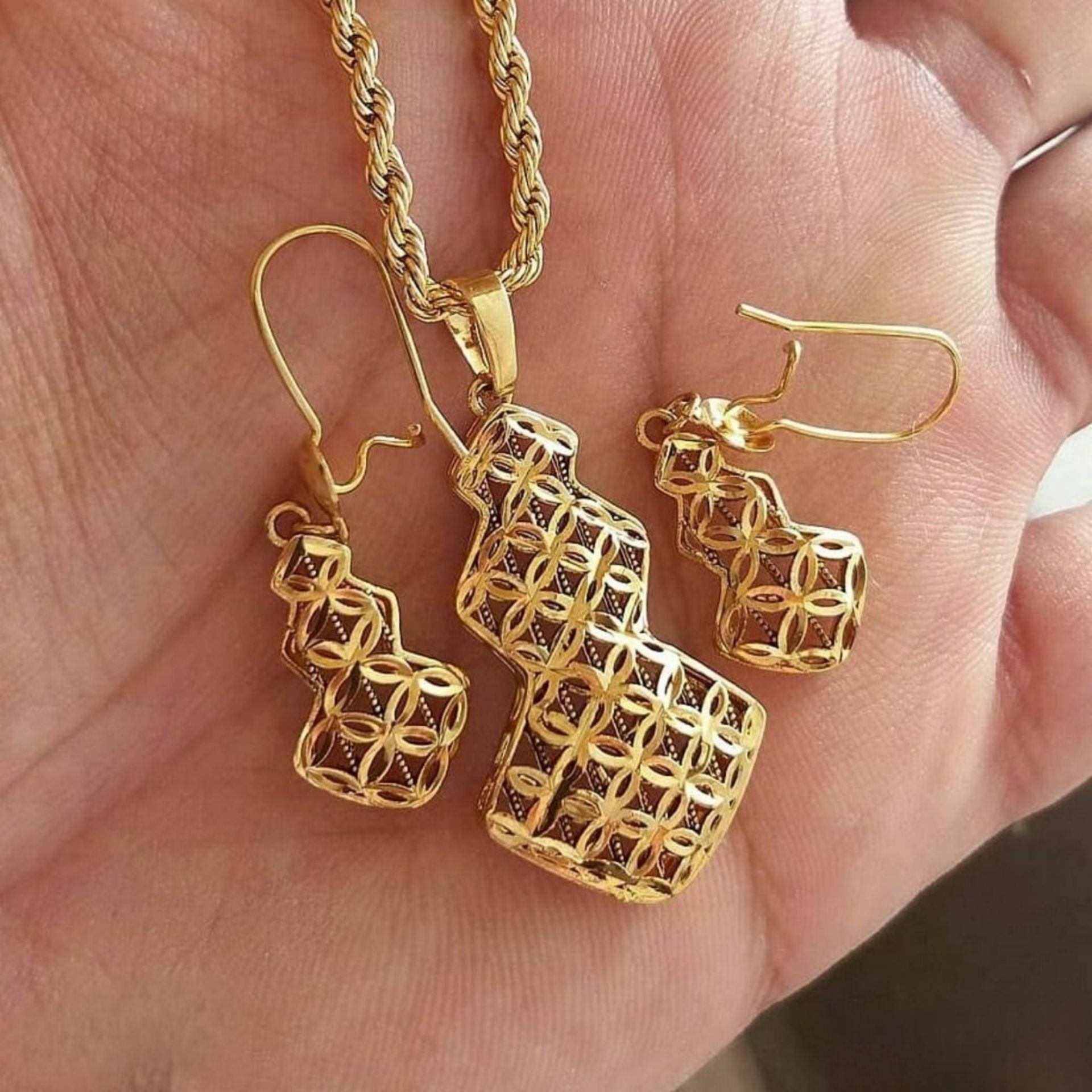 سرویس سباه قلم در 7 طرح مختلف