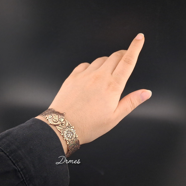 دستبند مسی زنانه نفیس طرح دو ماهی